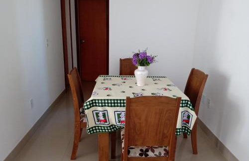 Edf Gil Nogueira-Praia Morro-Guarapari-3º Andar-APTO FTE-SOL MANHA-Piscina-Sauna-02 quartos com Ar -TV Tela Plana-Wi-Fi-Varanda Gourmet -Tela de Proteção - Purificador Água-Airfray-Dois elevadores-01 Garagem-Portaria 24 horas-50 mts da Praia do Morro - Photo 12