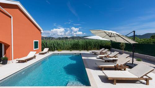 MiaMare Luxury Villa with Pool Surrounded by Nature - Foto 3