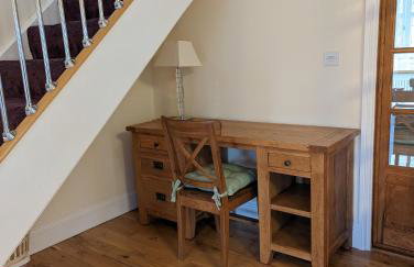 Unbeatable Llanberis Location, Detached with Parking, Snowdon Views. - Photo 15