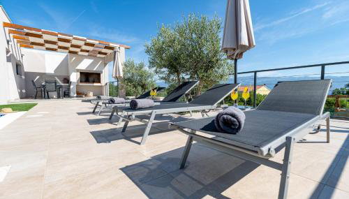 Villa Dasi s grijanim bazenom - Foto 4, sunbed