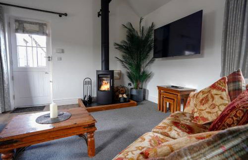 PEAK DISTRICT ROMANTIC Courtyard Loft, with Outdoor Japanese Whirlpool Bath - Foto 29