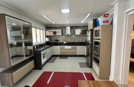 Casa com piscina, Até 8 pessoas, Garagem para 3 Carros - Photo 3