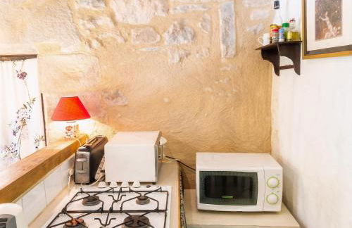 Séjour à deux au Château d'Autoire, studio de charme, tonnelle, vue vallée et village - Foto 5