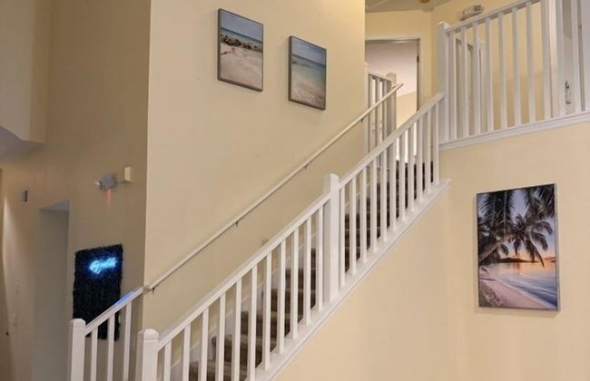 Family Ready In Gated Community Near Attractions 5 Bedroom Villa by RedAwning - Foto 26