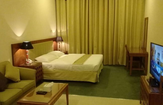 Lily Hotel Suite Hofuf - Photo 12