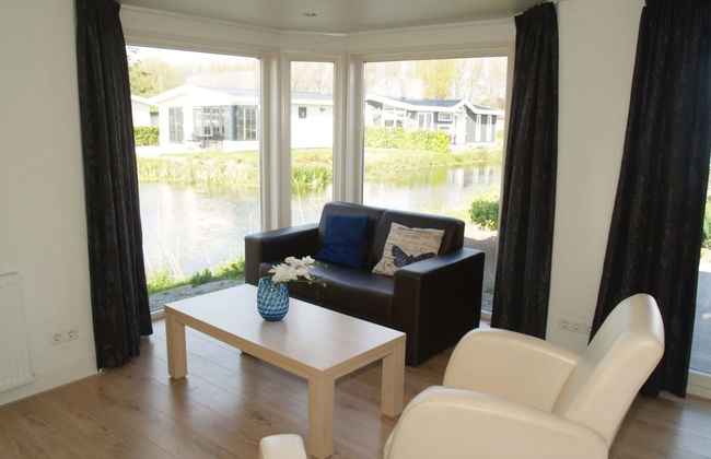 2 bedroom House in IJhorst with swimming pool and terrace - Photo 2