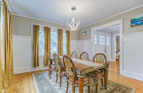 Massive 6 bedroom home with a Pool - Foto 37