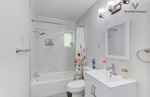 The Moose #11 - Luxe Modern loft with King Bed, Free Parking & Wi-Fi - Foto 22