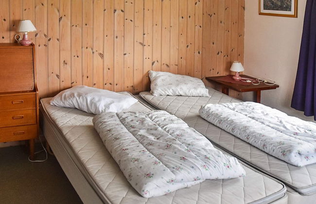 8 Person Holiday Home in Finnas - Foto 3