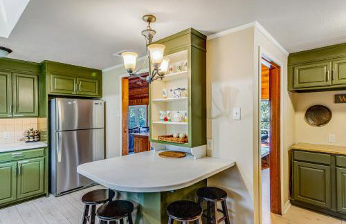 Hill country gem with private pool, deck, firepit, Ping-Pong, foosball, & WiFi - Photo 13