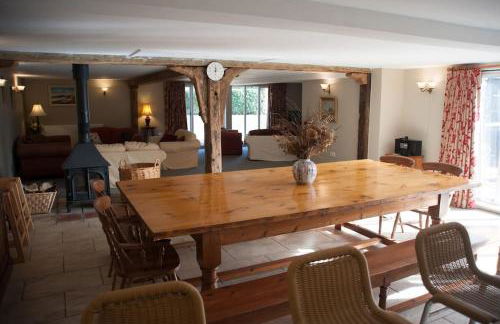Marshlands House, Sleeps 16 - Country barn with hot tub - Foto 4