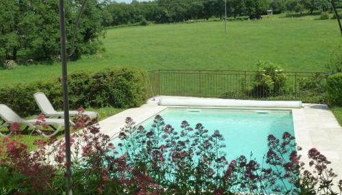 Maison indépendante avec Piscine privée proche Vallée Dordogne de Samedi à Samedi - Foto 5