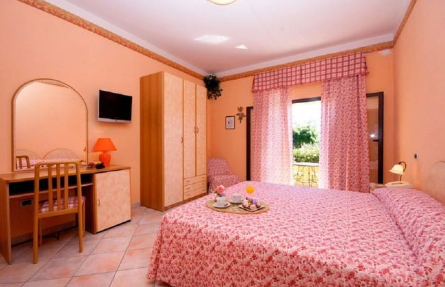 Fattoria Belvedere - Photo 2