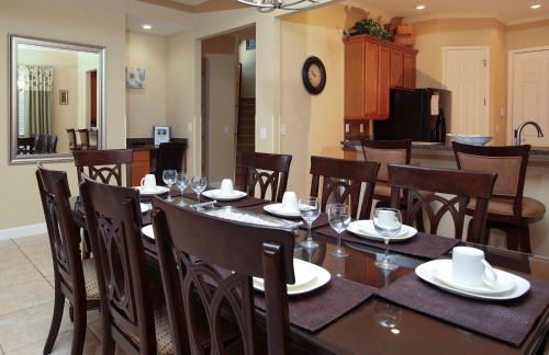 Luxury Villa 5 Bedrooms Minutes from Disney in the Reunion resort - Foto 12