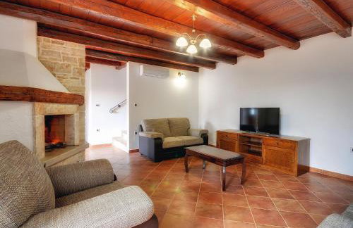 Holiday Home in Golas With Private Pool - Foto 22