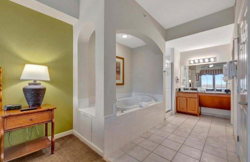 2BR Fireworks View with Pool & Spa 5 Minutes to Disney - Foto 53