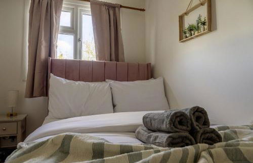 Stylish 3-Bed Home with Garden, Pet Friendly - Foto 12