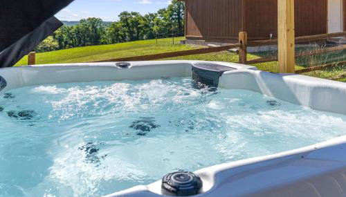 Mountain Escape on 6 acres w Hot Tub & Privacy - Foto 4