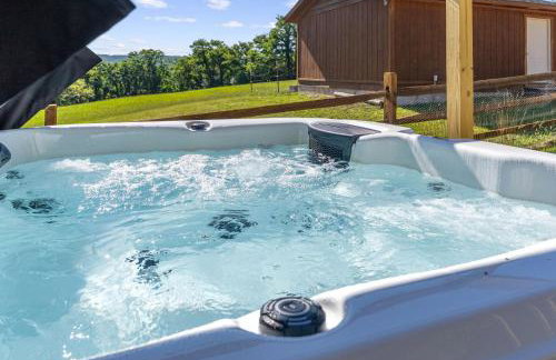 Mountain Escape on 6 acres w Hot Tub & Privacy - Foto 4