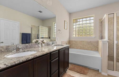 NEW 12 Bd Temple House, up to 14 PPL, Perfect for Families, Contractors, Large Groups, In Home Theatre, Arcade, Billiards - Professionally Managed By Stay Albatross Furnished Rentals - Foto 9