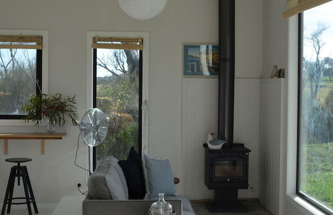 Flotsam Studio Accommodation - Photo 26