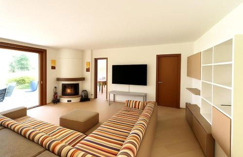 Villa overlooking Lake Maggiore with 3 suites - Foto 15