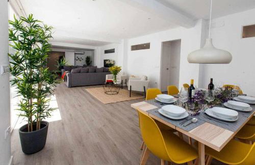 ISG Apartments Downtown family haven Free parking spot - Foto 2