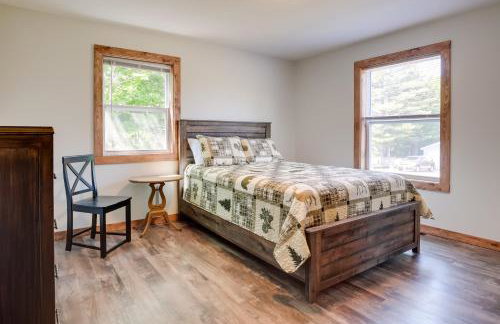 Wooded Hancock Home Near Ski and Snowmobile Trails! - Foto 12