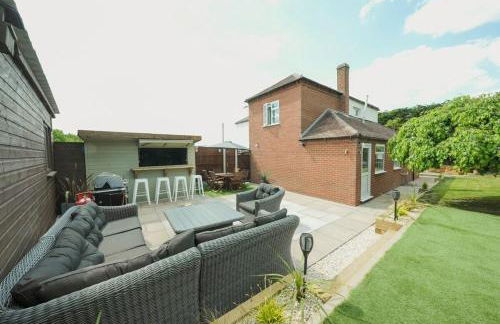 The Machine House - Hot Tub - Outdoor Bar - Foto 7