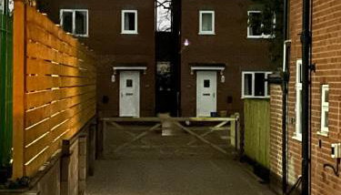 Brand New High Spec House with Parking & Wi-Fi By Home Away From Home - A - Foto 5