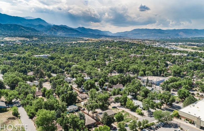 1 Br70's Inspired Comfy Condoclose to Broadmoor - Foto 20