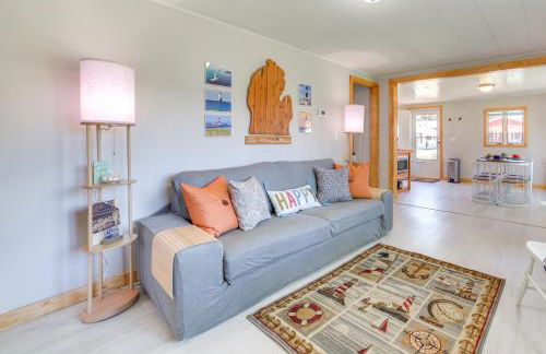 Houghton Lake Cottage with Patio Walk to Waterfront - Photo 6