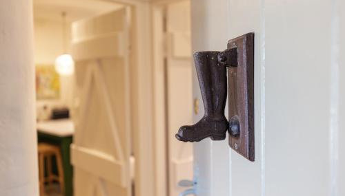 Stable Flat on Gorgeous Rural Farm - Foto 2