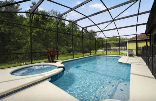Fully Refurbished Vacation Home with South Facing Pool and Spa with Lake View in Quiet Community Nr Disney - Foto 1