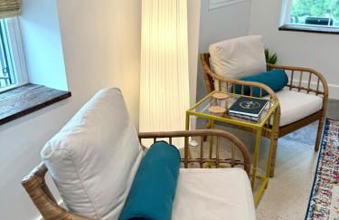 Boho Bliss Downtown Apartment in Historic Pilot Mountain - Foto 7