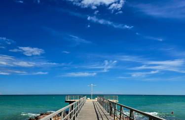 BeachFront Mediterranean Retreat - Foto 24