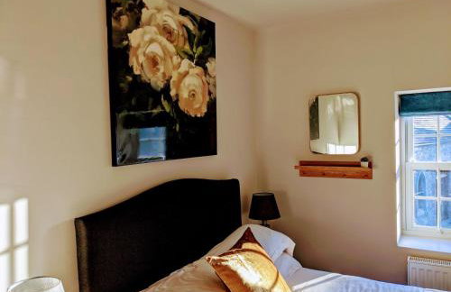 The Saddle Room - Photo 11