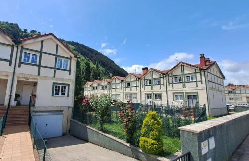 Espectacular casa rural en espinosa de los monteros - Foto 1