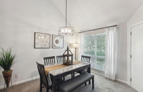 Overland Park Condo, Close to Lakes and Parks! - Foto 10