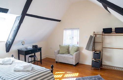 Stylish and Spacious 2-Bedroom Apartment, Tysoes Court, Tewkesbury Town Centre - Private Parking Included - Foto 10