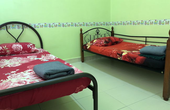 Seri Rendang Homestay Pekan Pahang - Photo 9