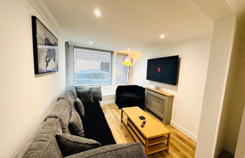 NEW Central Ryde Retreat, Melville Duplex, short walk to Beach Sleeps 6 - Foto 32