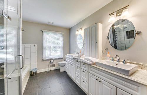 Luxe Lakefront Portsmouth Home: Fish, Swim & Play! - Foto 13