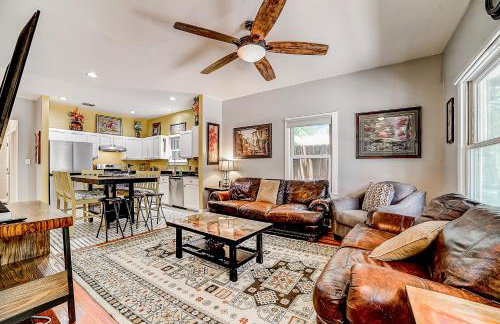 Dog-friendly home with large patio, W/D & central AC - Foto 3