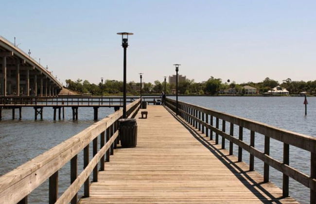 Stylish Resort Stay in Cassen for 4 - Photo 31