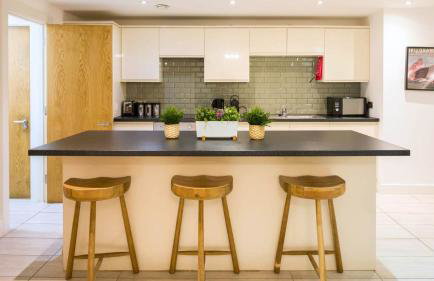 Liverpool Gem, Spacious 2BR Apt, Sleeps 8 - Photo 8