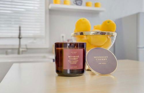 Indigo Cove Modern Studio near Historic Uptown - Foto 17