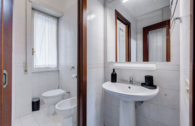 Cozy 2-Bedroom Flat with Balcony - Foto 36