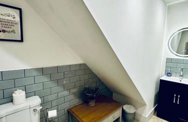 Luxury Pet-Friendly 2 Bed Retreat in Central Bowness with Copper Roll-Top Bath & Sun Terrace - Foto 19