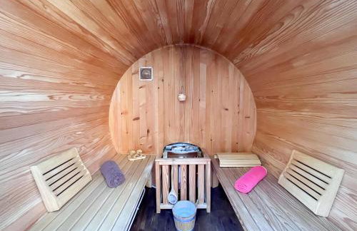 Apartment PLAZA -Wallbox 11kW- Private SPA- Jacuzzi, Infrared Sauna, Luxury massage chair, Parking, Entry with PIN 0 - 24h, FREE CANCELLATION 24 hours before Check In,Premium pillows and mattress - Photo 46